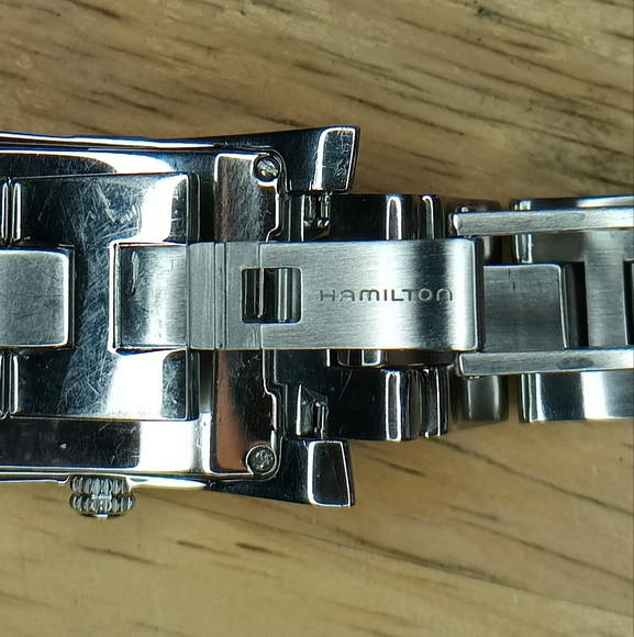 X Hamilton Ladies Quartz watch Textured black dial Curved Cut Crystal Silver . - Picture 13 of 13